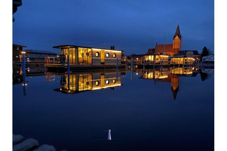 Hausboot Fjord Vela Mit Biosauna In บาร์ท ภายนอก รูปภาพ