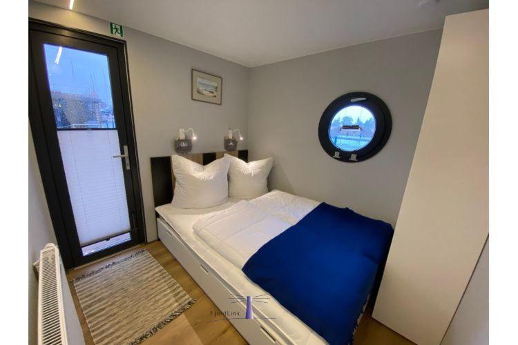 Hausboot Fjord Vela Mit Biosauna In บาร์ท ภายนอก รูปภาพ
